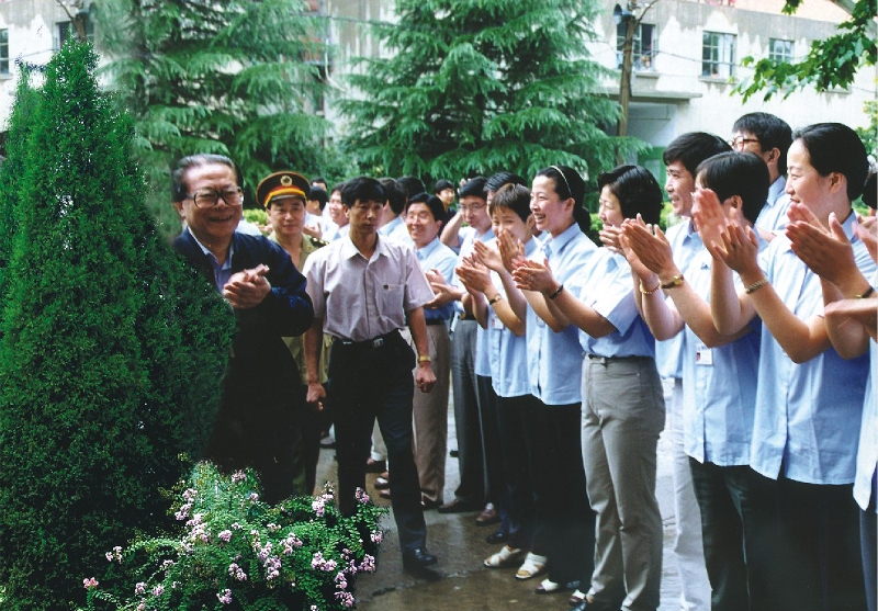 1999江泽民总书记视察凯发k8