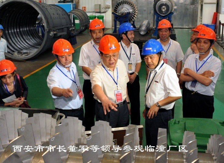 市政府调研全市工业企业生长状态并在凯发k8召开座谈会
