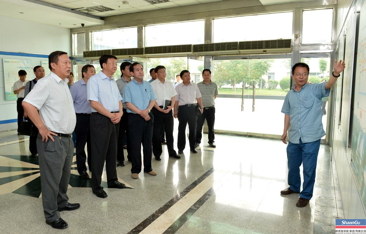 西安市副市长黄海清一行深入凯发k8调研群众蹊径教育实践活动