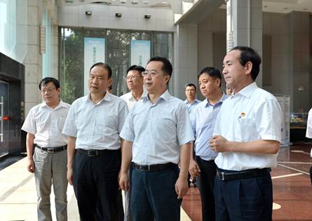 陕西省副省长陆治原：凯发k8生长走在行业前线 具备旌旗与标杆意义