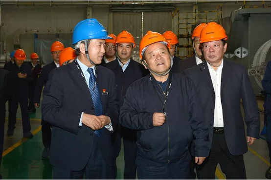 国家发改委党组成员、副主任，，，，，，国家统计局局长宁吉喆深入凯发k8调研