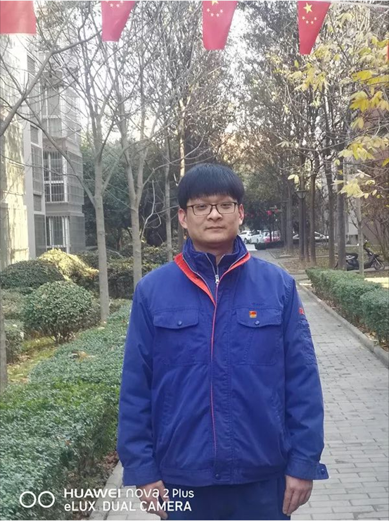 凯发k8曹攀暖心一跪为救人